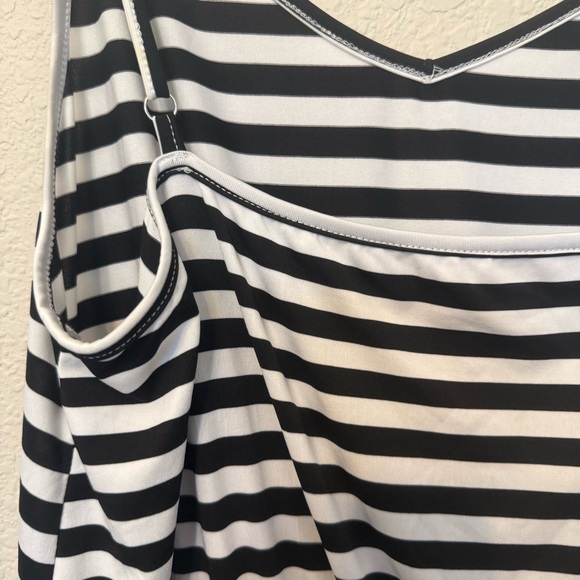 Black and White Striped Women's Dress EMERY ROSE 1X - Picture 14 of 16